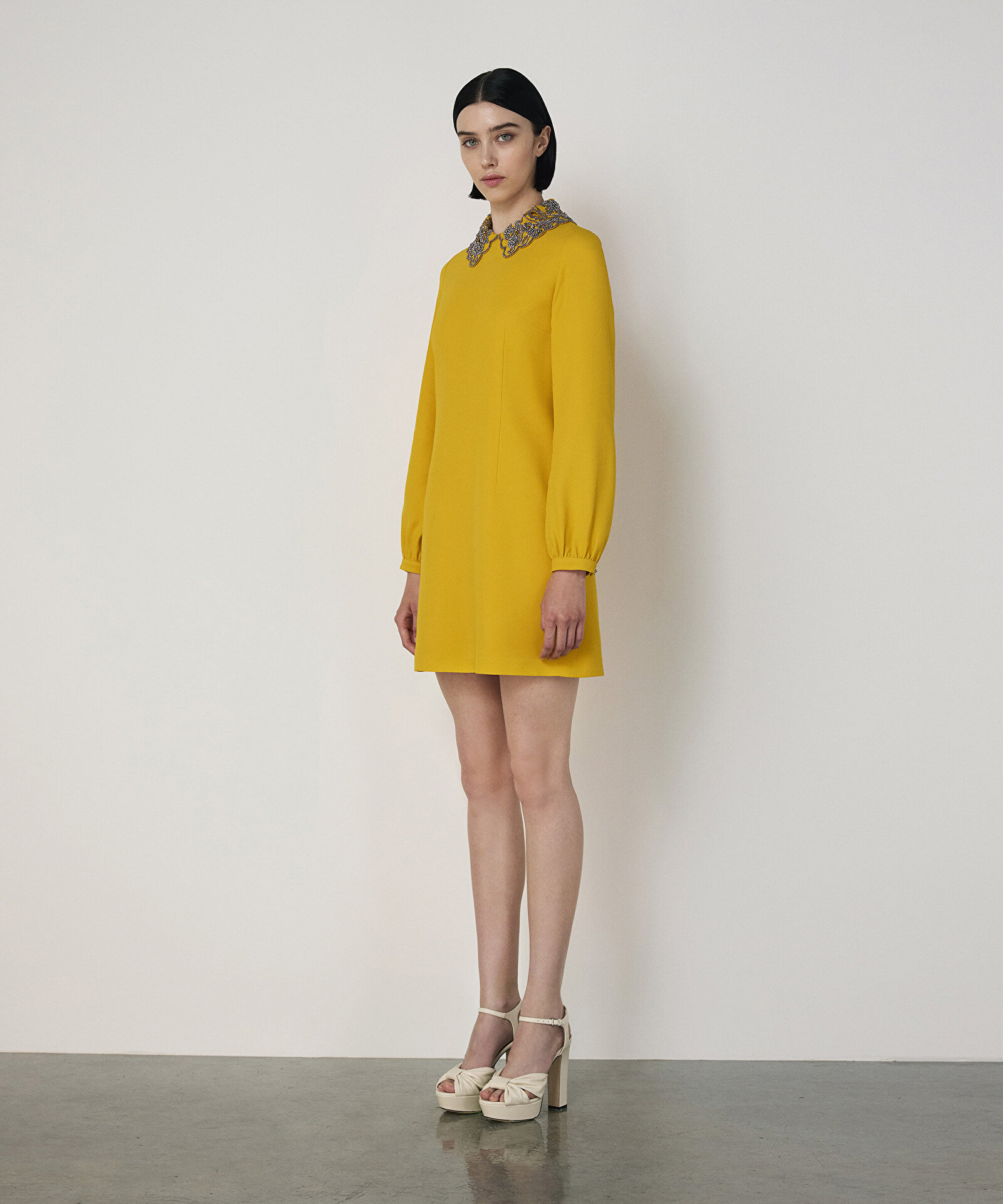 İŞLEMELİ KREP ELBİSE — photo 2