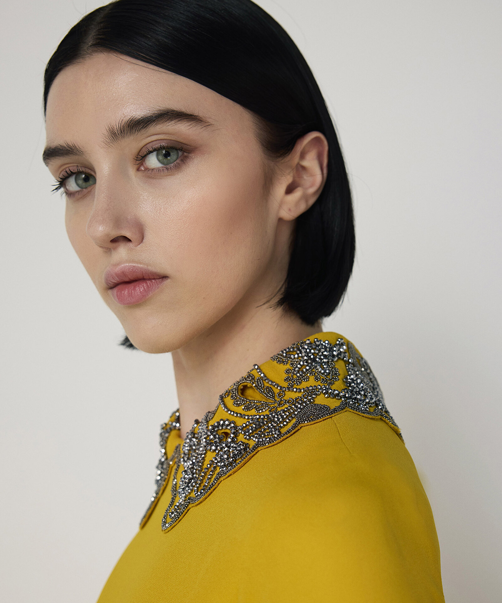 İŞLEMELİ KREP ELBİSE — photo 4