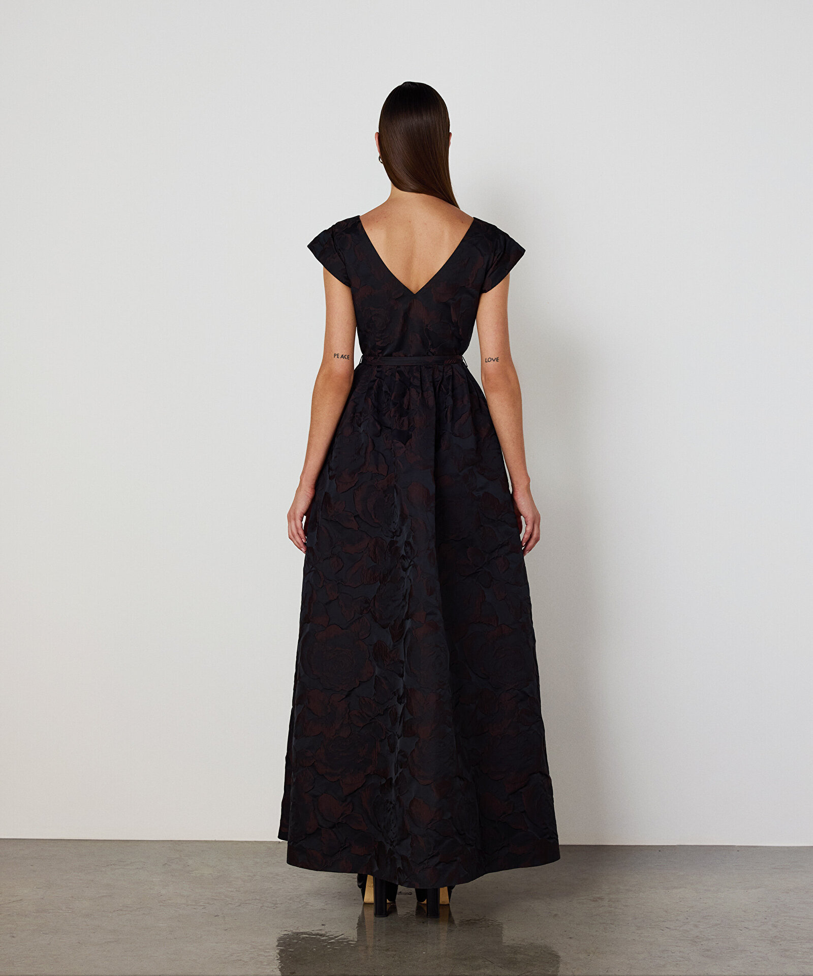 KEMERLİ BROKAR ELBİSE