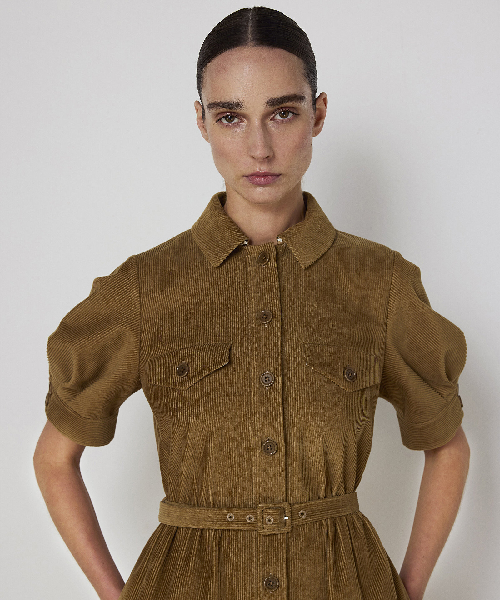 KEMERLİ KADİFE ELBİSE