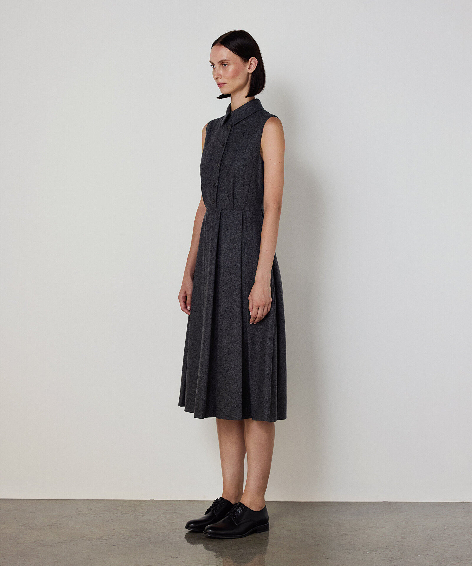 PİLELİ FLANEL ELBİSE — photo 3