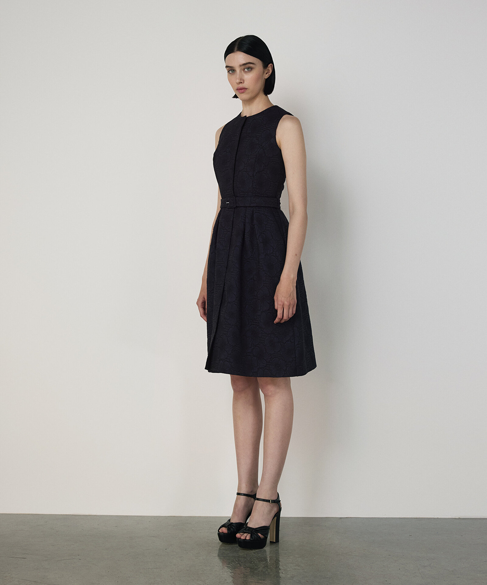 ÇİÇEK JAKARLI ELBİSE — photo 3