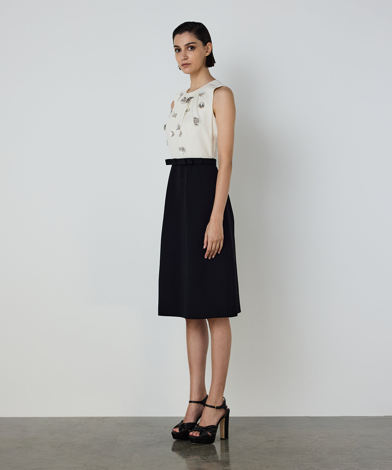 İŞLEMELİ COLORBLOCK ELBİSE — photo 4