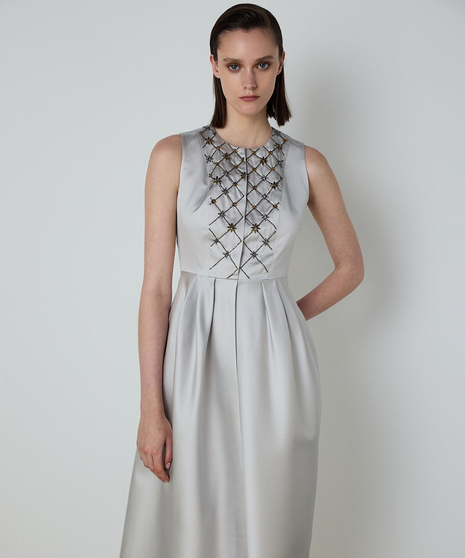 İŞLEMELİ MİKADO ELBİSE — photo 3