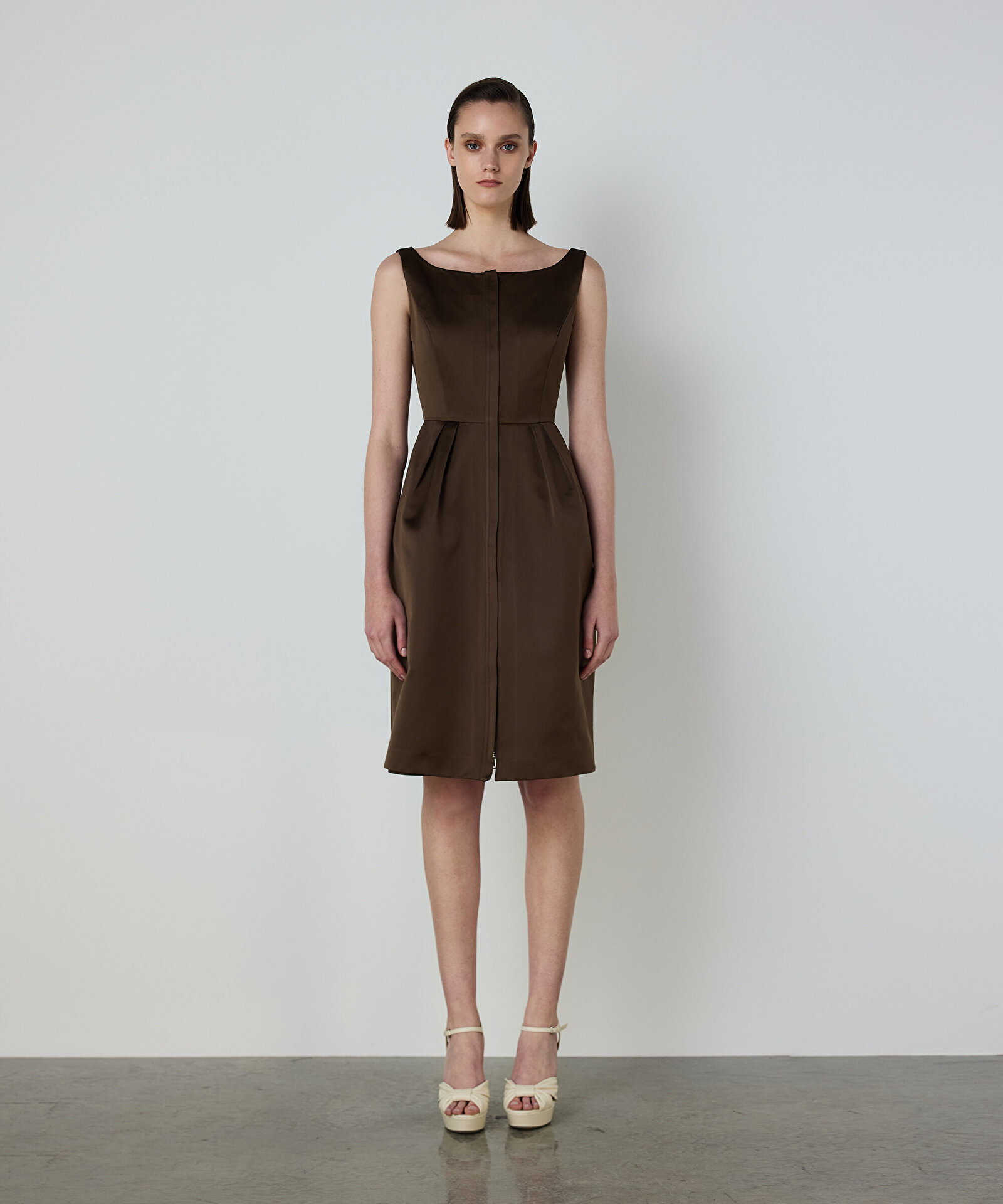 PİLELİ SATEN DÜŞES ELBİSE — photo 3