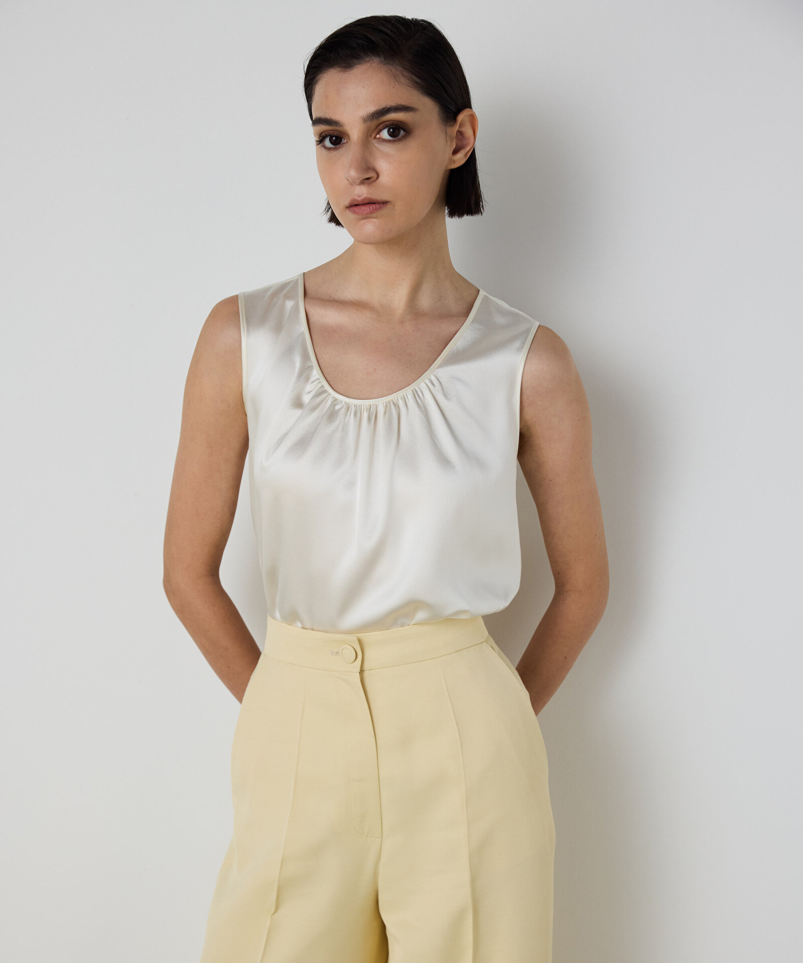 BÜZGÜLÜ İPEK BLUZ